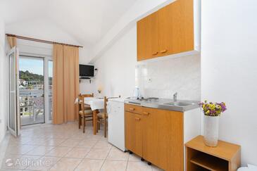 Apartments by the sea Rogoznica - 4162