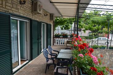 Апартаменты и комнаты с парковкой Водице - Vodice - 4164