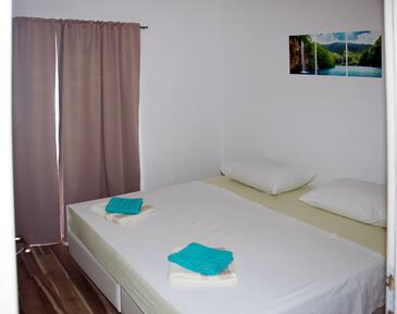 Appartamenti con piscina Sebenico - Šibenik - 4166