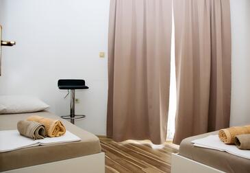 Appartamenti con piscina Sebenico - Šibenik - 4166