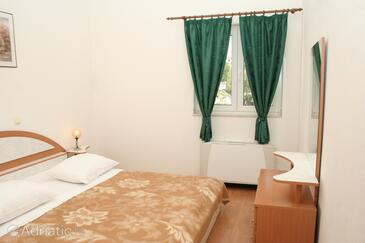 Apartmani uz more Primošten - 4169