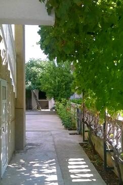 Apartments with parking space Vodice - 4170