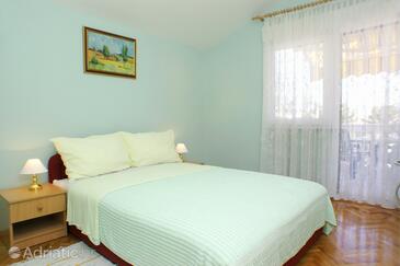 Apartments with parking space Vodice - 4172