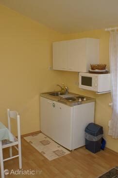 Apartments with parking space Vodice - 4172