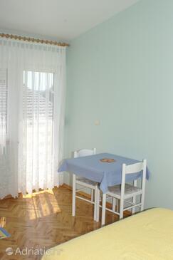 Apartments with parking space Vodice - 4172