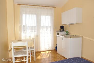 Apartments with parking space Vodice - 4172