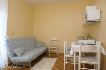 Apartments with parking space Vodice - 4172