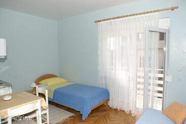 Apartments with parking space Vodice - 4172