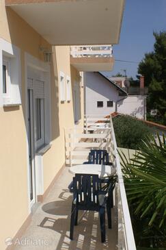 Apartments with parking space Vodice - 4172