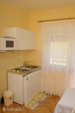 Apartments with parking space Vodice - 4172