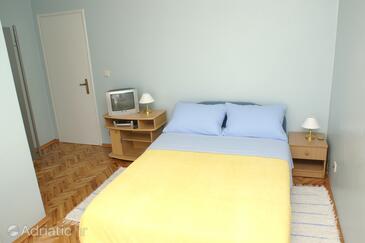 Apartments with parking space Vodice - 4172