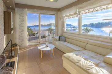 Apartments by the sea Tribunj, Vodice - 4174 Adriatic.hr