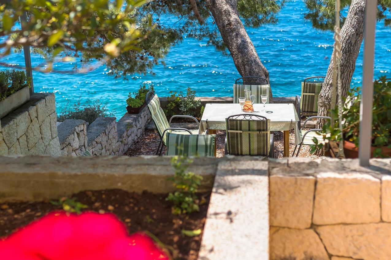 Giardino - Appartamenti accanto al mare Bilo, Capocesto - Primošten
