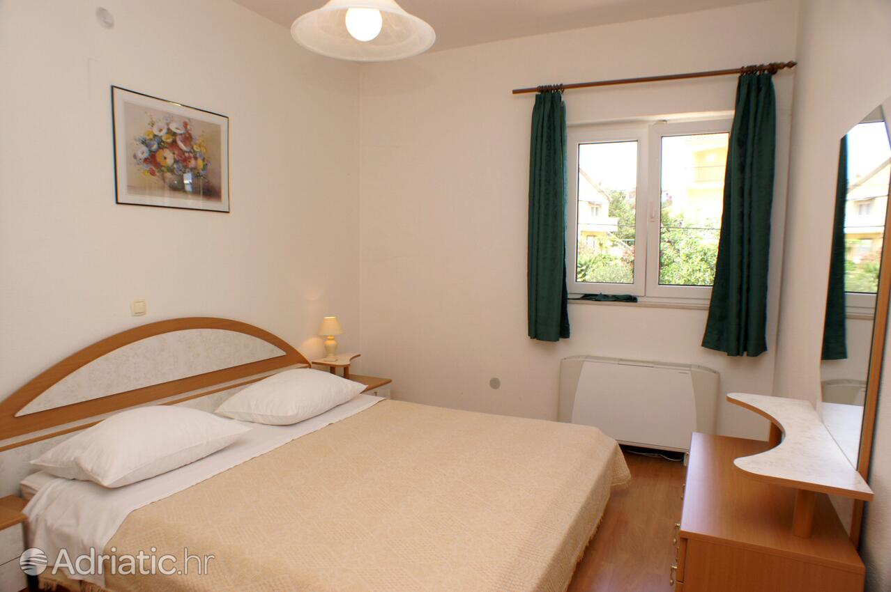Apartmani uz more Primošten - 4177