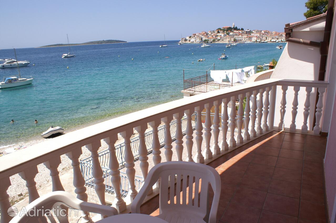 Apartmani uz more Primošten - 4177