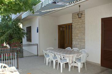 Apartmani uz more Vodice - 4179