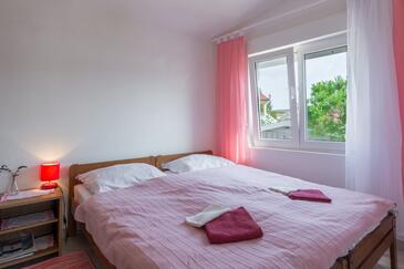 Apartments by the sea Rogoznica - 4186