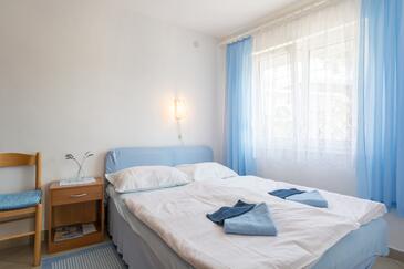 Apartments by the sea Rogoznica - 4186