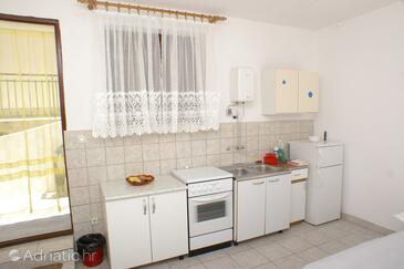 Apartments by the sea Bilo, Primošten - 4189