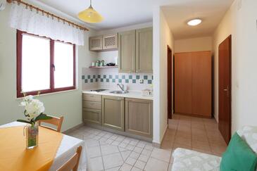 Apartmanok a tenger mellett Bilo, Primosten - 4191