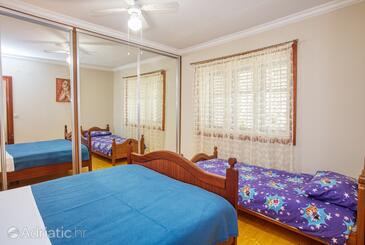 Apartments by the sea Brodarica, Šibenik - 4194