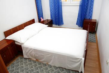 Holiday apartments Vrgada, Biograd - 4200