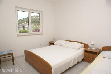 Apartments by the sea Bilo, Primošten - 4202