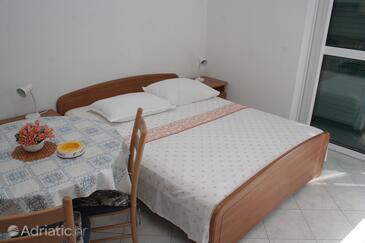 Apartmani uz more Bilo, Primošten - 4202