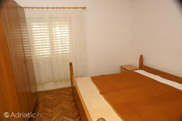 Apartments by the sea Grebaštica, Šibenik - 4207