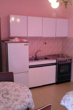 Apartmanok a tenger mellett Bilo, Primosten - 4208