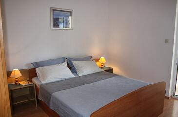 Apartmány s parkovištěm Tribunj, Vodice - 4212