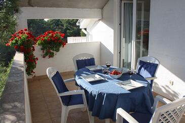 Apartmány s parkovištěm Tribunj, Vodice - 4212