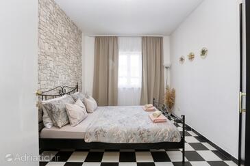 Appartements avec piscine pour les familles avec enfants Tribunj, Vodice - 4213