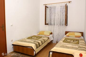 Apartments with parking space Rogoznica - 4218