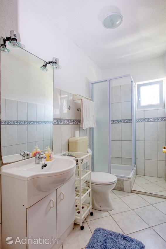 A-4219-a - Privátní ubytování - Apartmány s parkovištěm Zablaće, Šibenik