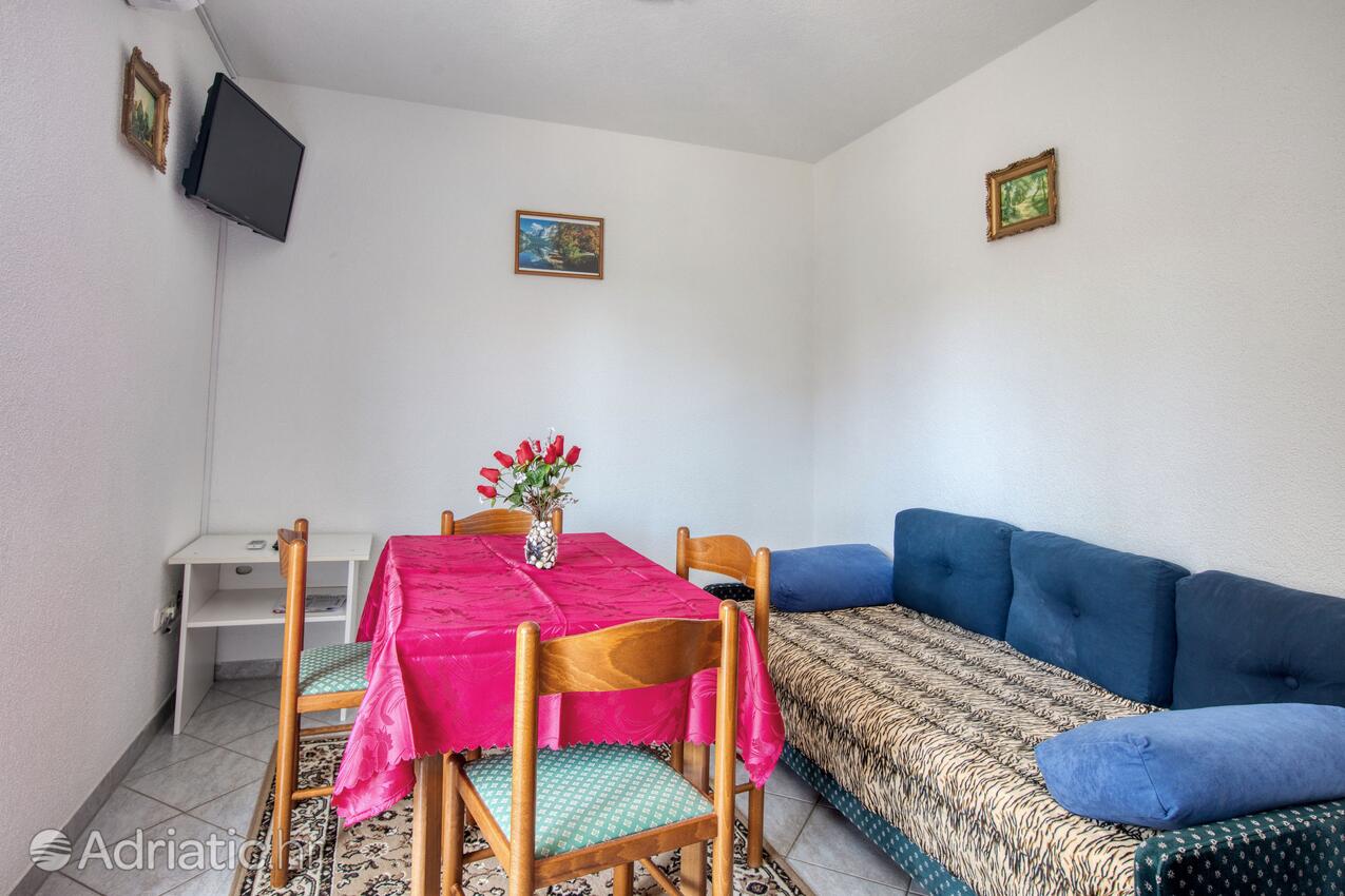 A-4219-a - Privátní ubytování - Apartmány s parkovištěm Zablaće, Šibenik