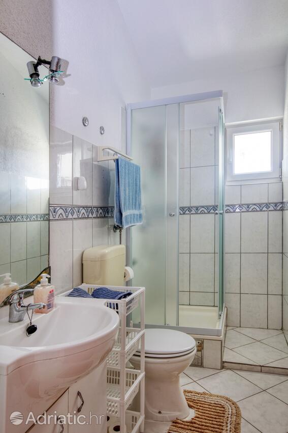 A-4219-b - Privátní ubytování - Apartmány s parkovištěm Zablaće, Šibenik