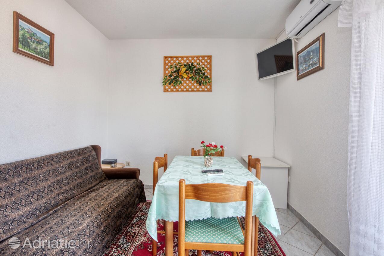 A-4219-d - Privátní ubytování - Apartmány s parkovištěm Zablaće, Šibenik