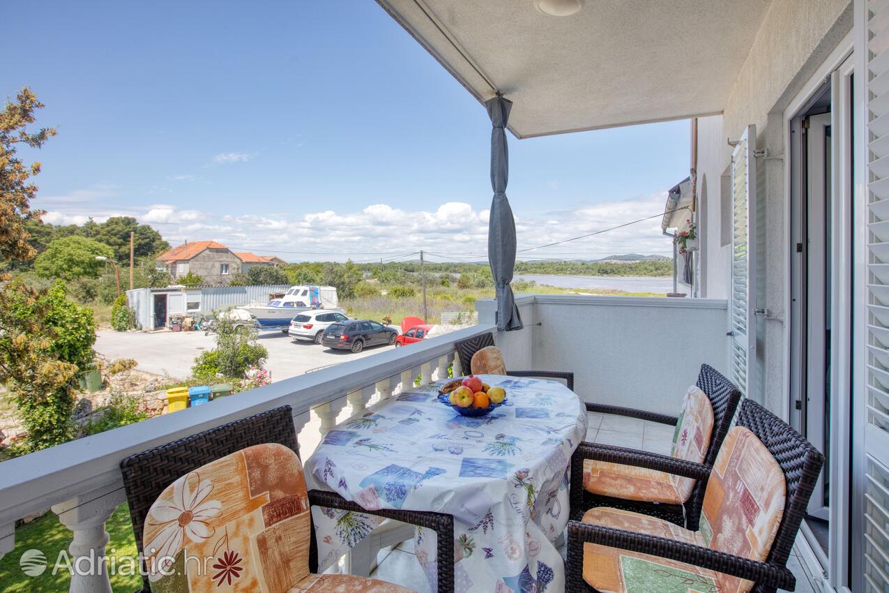 A-4219-d - Privátní ubytování - Apartmány s parkovištěm Zablaće, Šibenik
