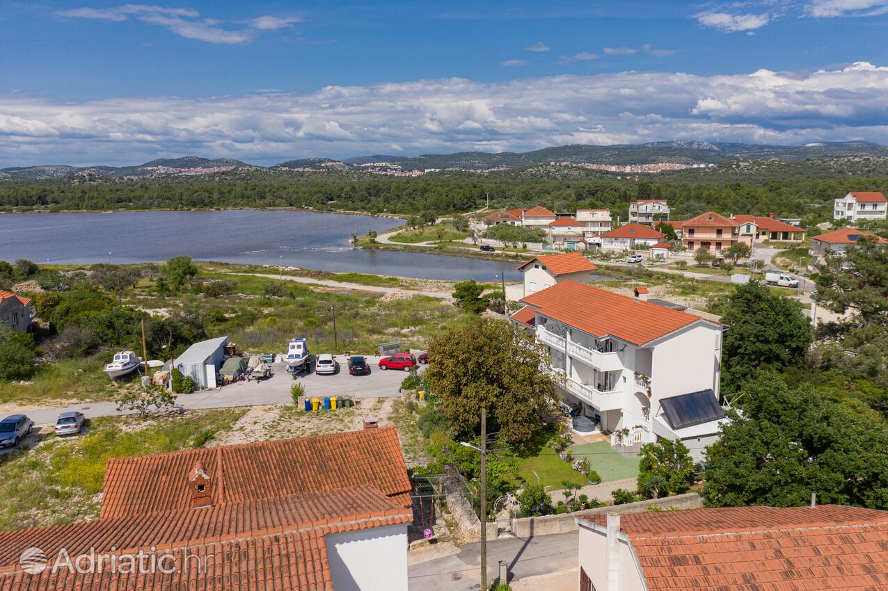 Objekt - Apartmány s parkovištěm Zablaće, Šibenik