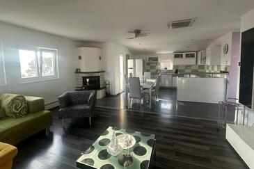 Appartamenti accanto al mare Zablace, Sebenico - Šibenik - 4220