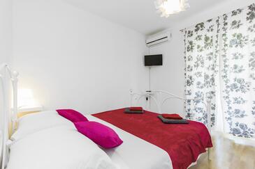 Appartamenti con piscina Vodizze - Vodice - 4231