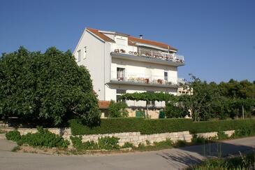 Studio apartments Brodarica, North Dalmatia