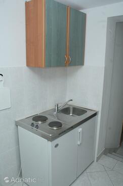 Ferienwohnungen am Meer mit Pool Brodarica, Sibenik - 4249