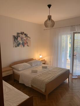 Apartmani s parkingom Grebaštica, Šibenik - 4252