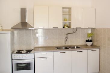 Apartments by the sea Ražanj, Rogoznica - 4253