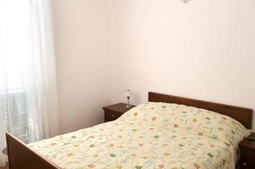 Apartments by the sea Ražanj, Rogoznica - 4253