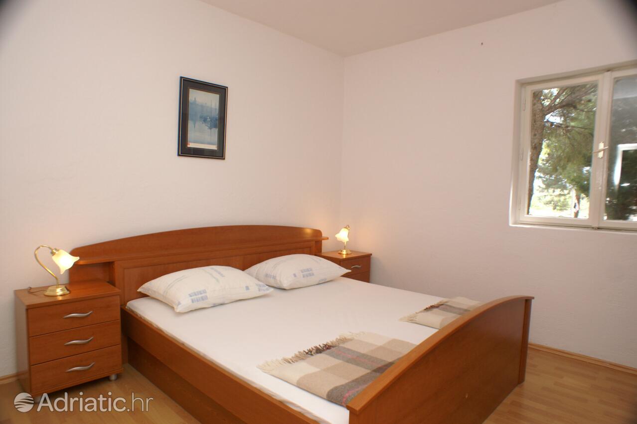 Apartmani s parkingom Primošten - 4268