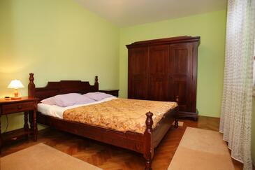 Apartmanok parkolóhellyel Vinisce, Trogir - 4276