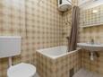 Nemira, Badezimmer in folgender Unterkunftsart studio-apartment, Haustiere erlaubt und WiFi.